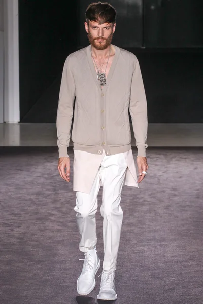 Look 22
